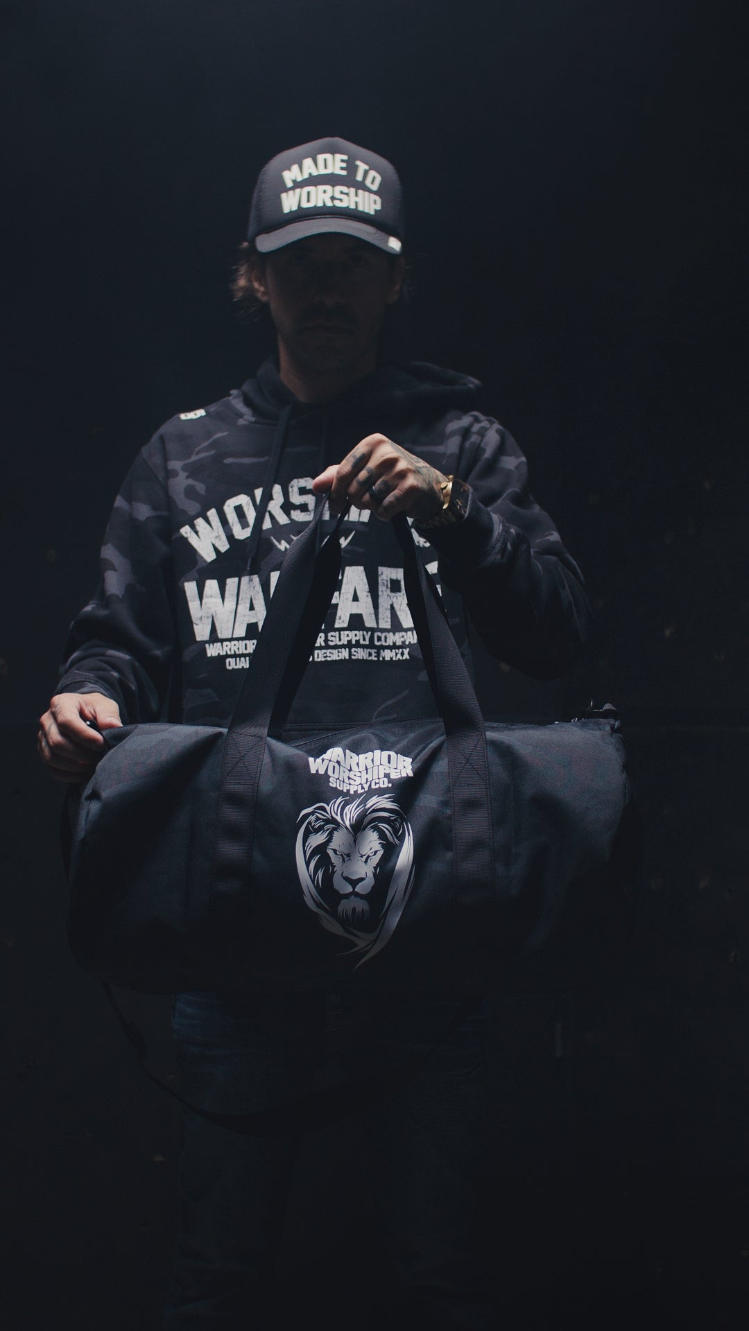 SGT LION DARK CAMO "EVERYDAY" DUFFEL BAG