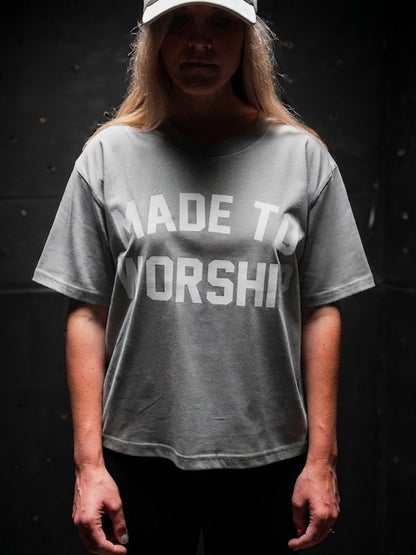 [NEW] WOMAN - MADE TO WORSHIP MARTINA TEE IN POWDER