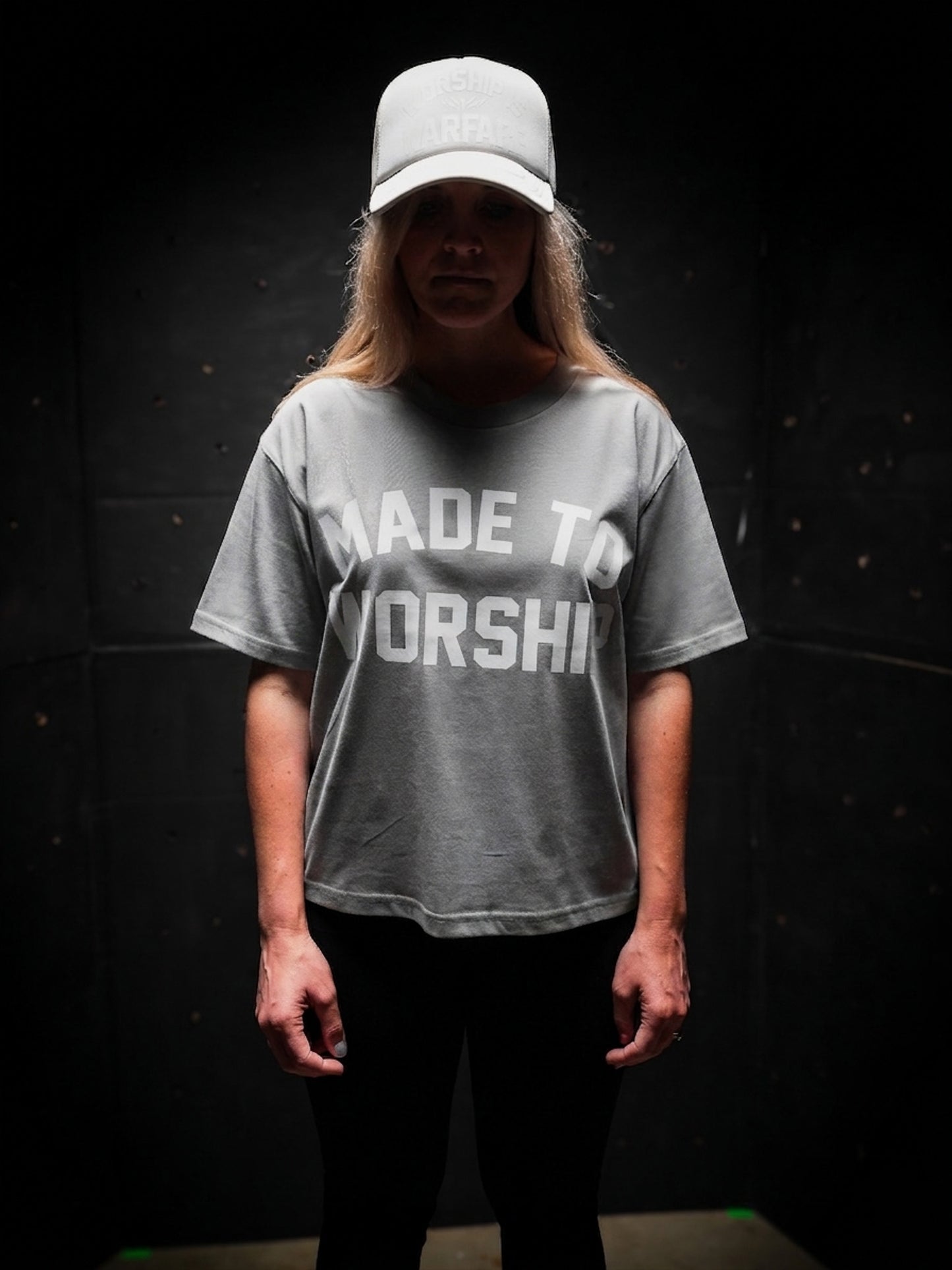 [NEW] WOMAN - MADE TO WORSHIP MARTINA TEE IN POWDER