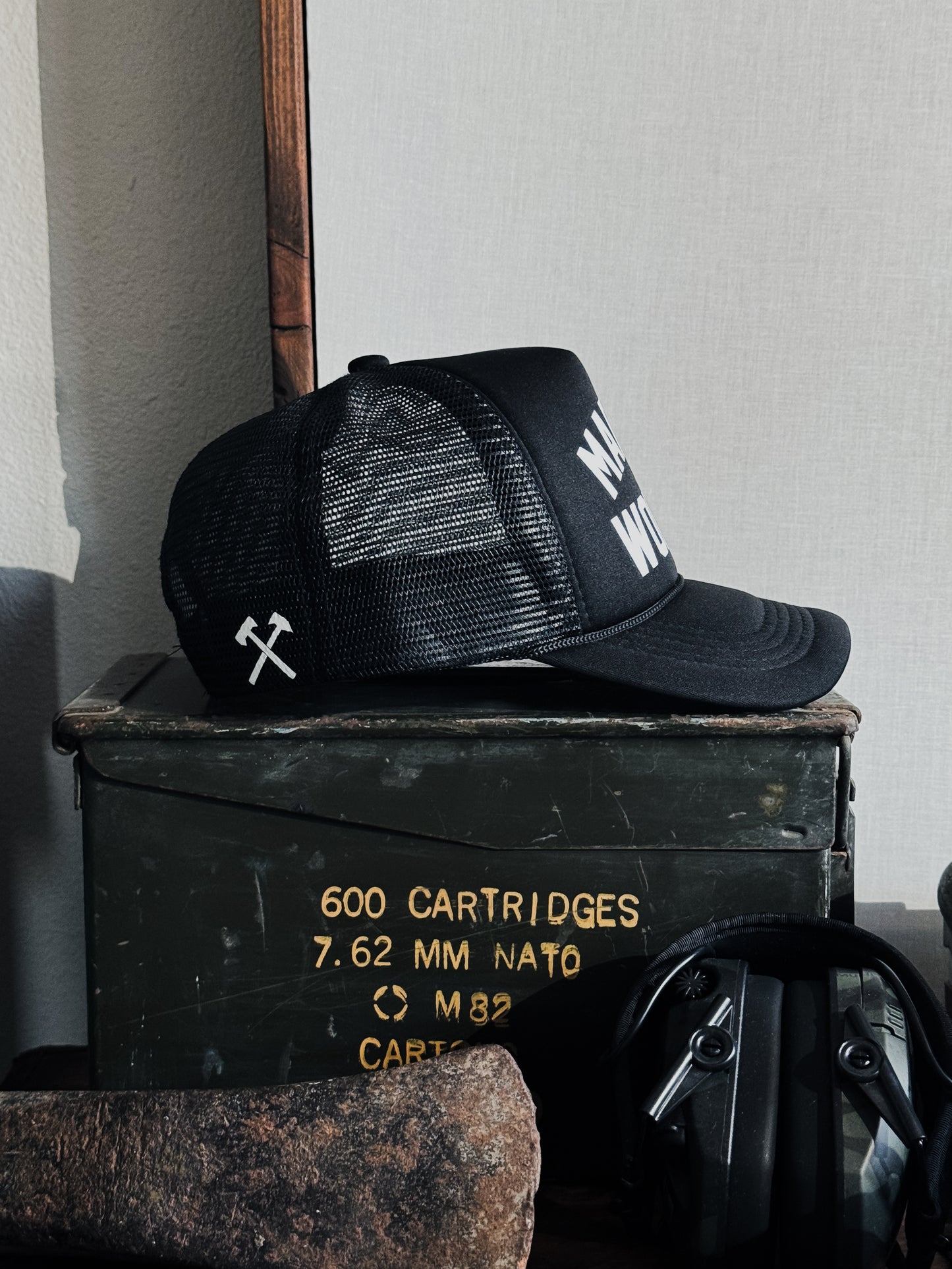 MADE TO WORSHIP TRUCKER HAT IN BLACK