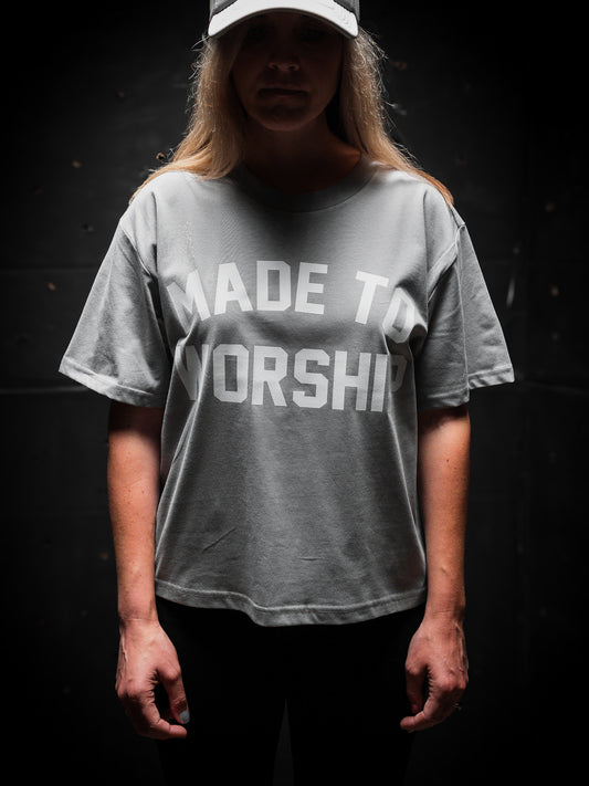[NEW] WOMAN - MADE TO WORSHIP MARTINA TEE IN POWDER