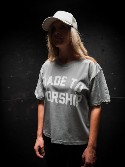 [NEW] WOMAN - MADE TO WORSHIP MARTINA TEE IN POWDER