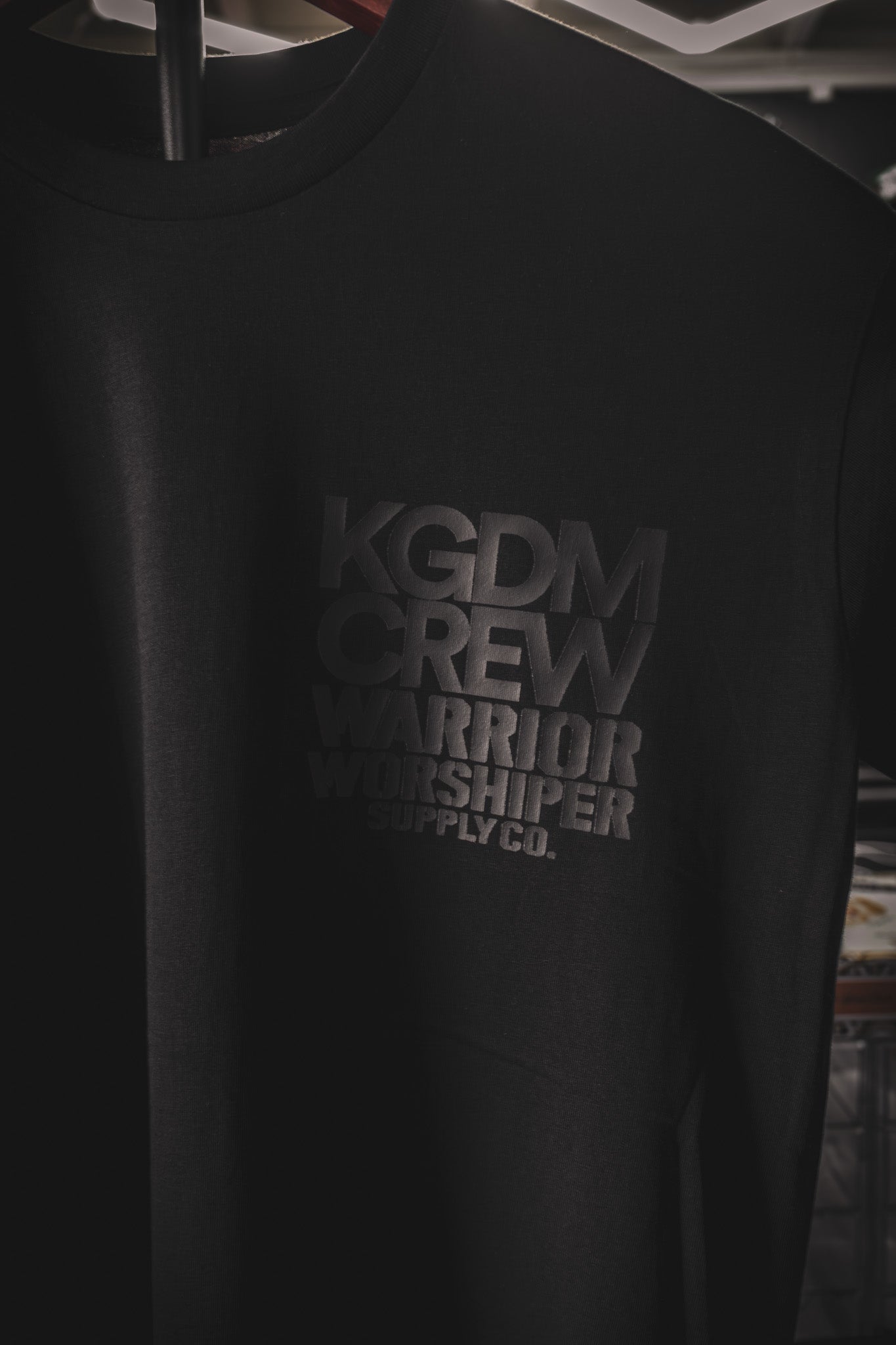 [NEW] CREATIVE DEPT. BLACKOUT "PREMIUM" KGDM CREW TEE