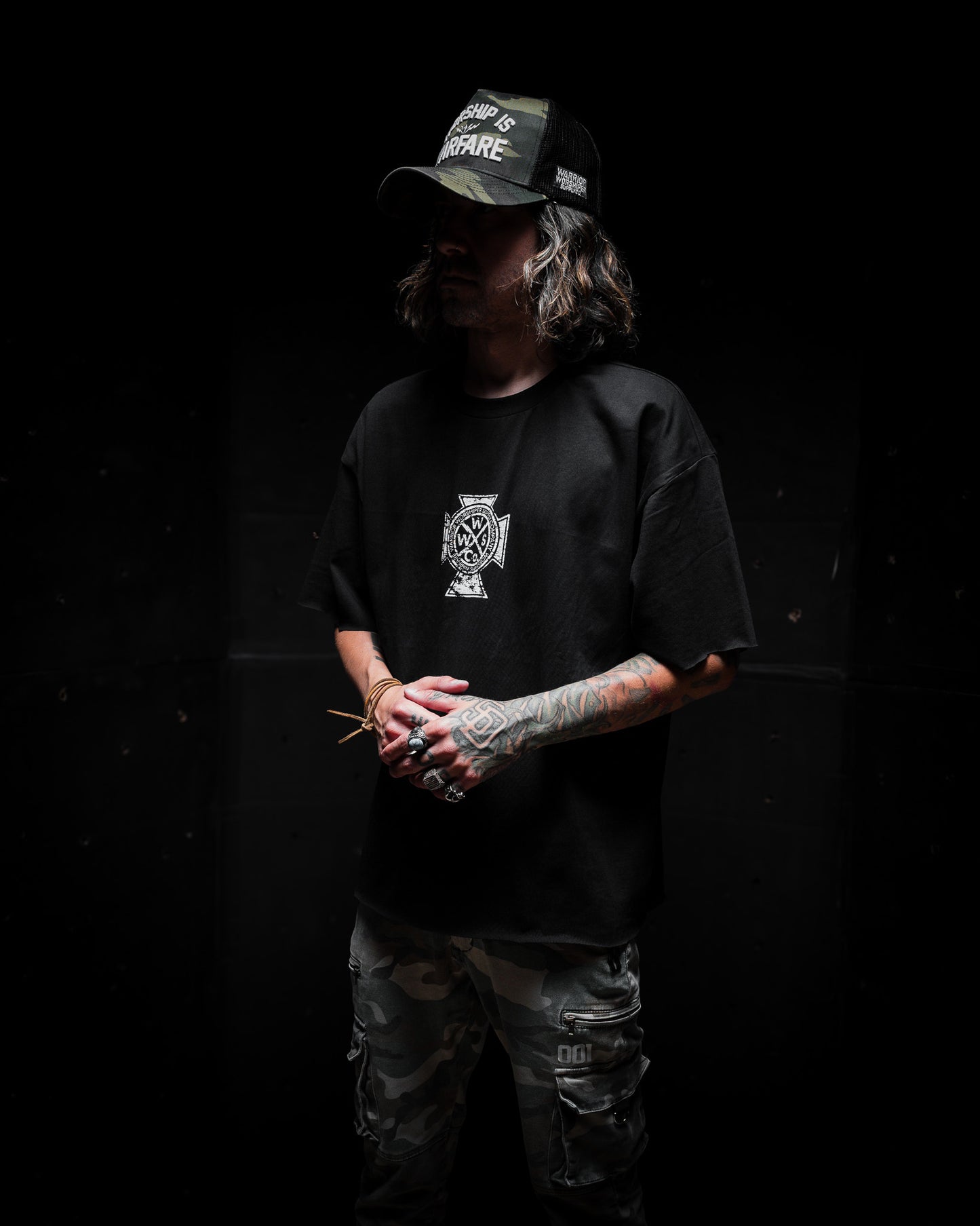 [NEW] ROARING LION  "PREMIUM" OVERSIZED "RAW EDGE" CROP HEAVY TEE IN BLACK