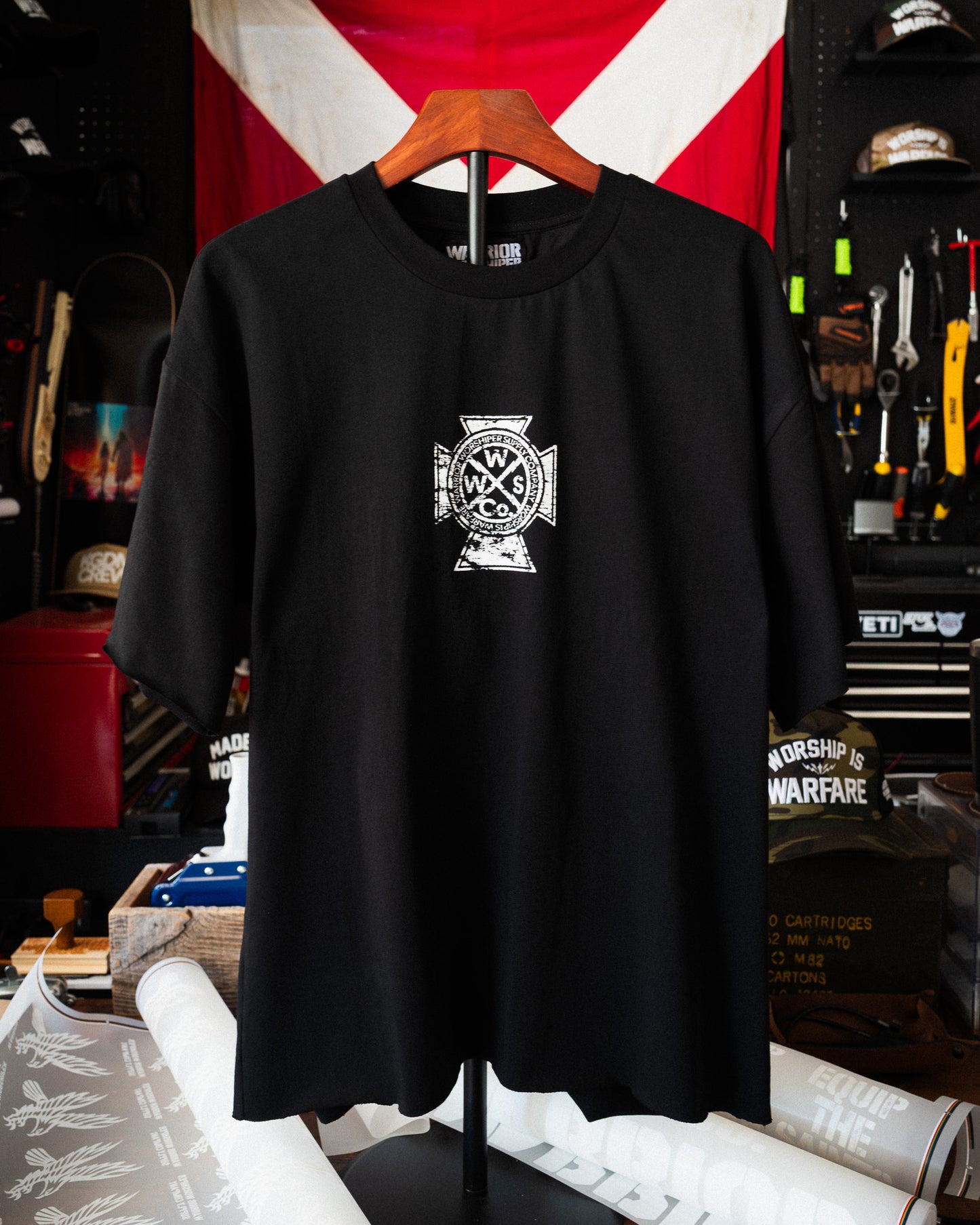 [NEW] ROARING LION  "PREMIUM" OVERSIZED "RAW EDGE" CROP HEAVY TEE IN BLACK